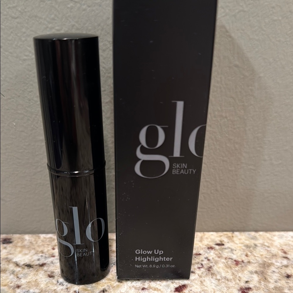 Glo Skin Beauty Glow Up Highlighter NWT - Picture 7 of 7